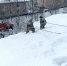 Серовские пожарные очистили от снега крыши в трех детсадах - Газета Серовский рабочий