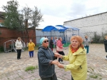 Танцуют девчата!